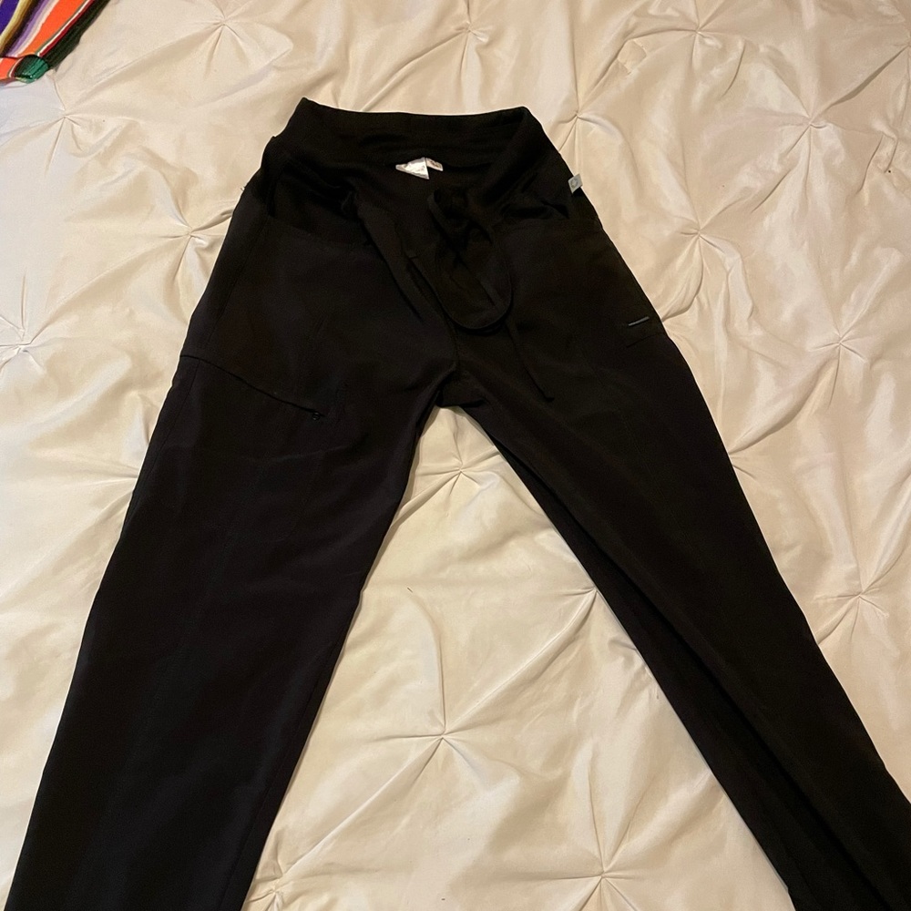 Cherokee Infinity scrub pants XS tall